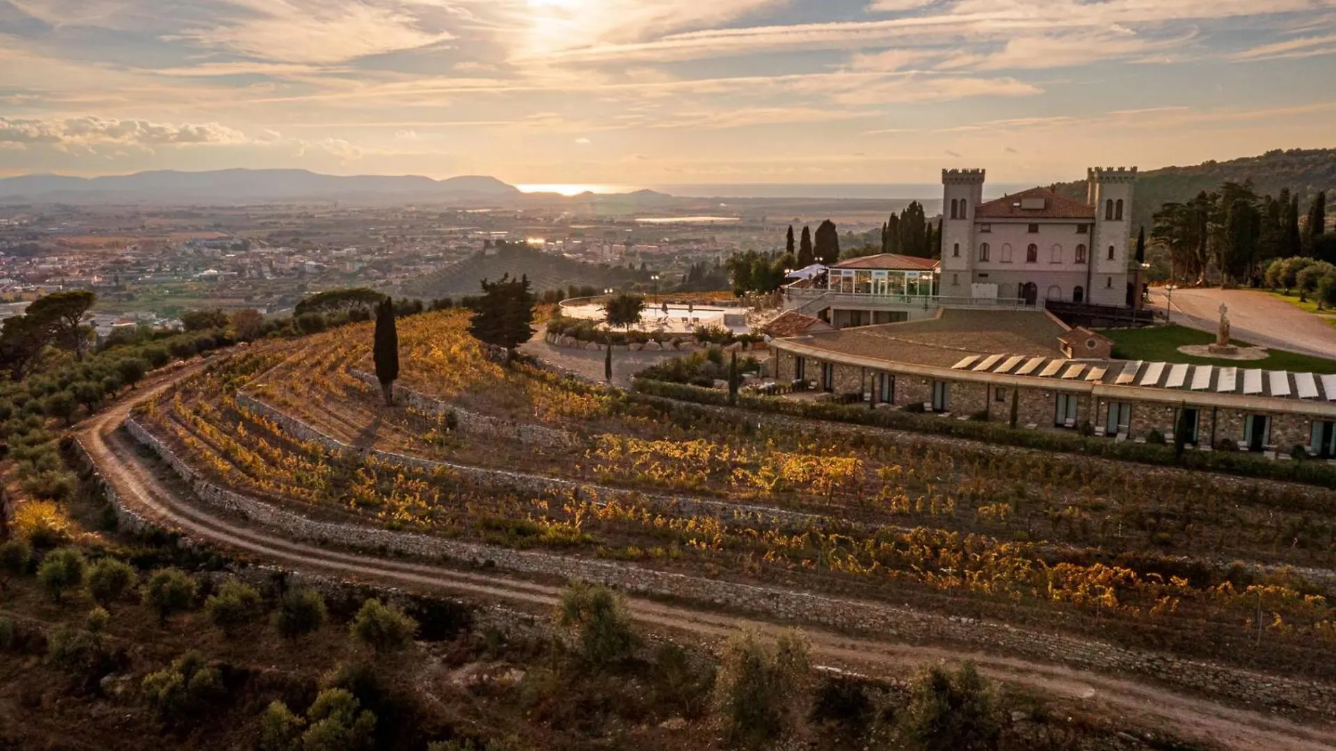 Castello Bonaria Wine & Spa Resort Campiglia Marittima Italy